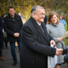 Felavatták Petőfi Sándor mellszobrát Pálmonostorán