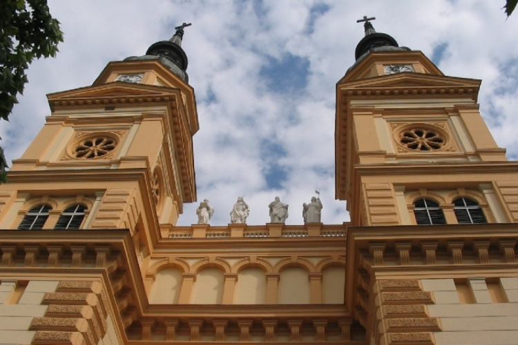Hírek a Szent István Templomból
