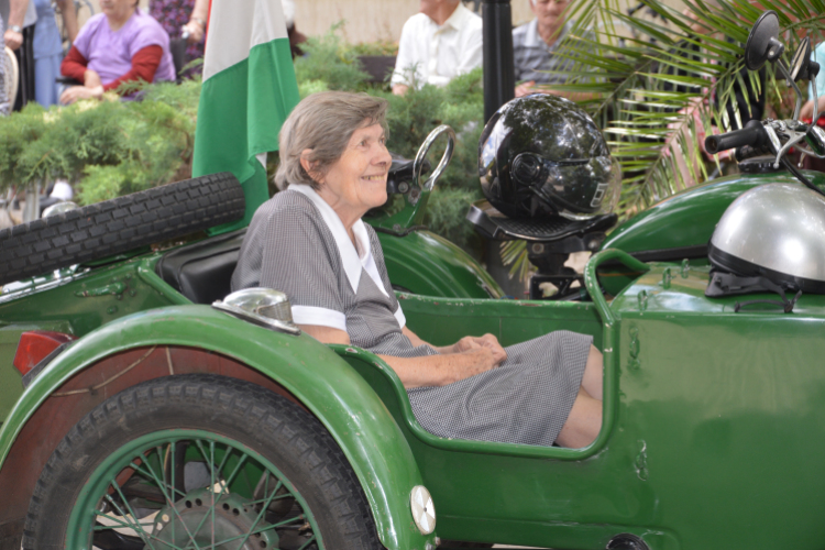 Mama motoroztatás