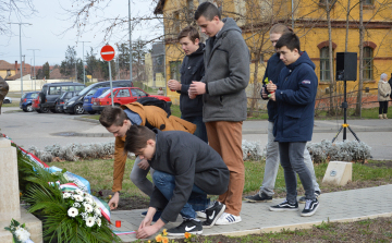 A kommunizmus áldozatainak méltósága örökre velünk marad