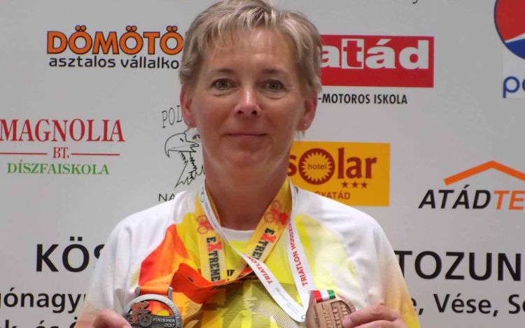 Arany és bronzérem a Jogging színeiben senior korosztályban