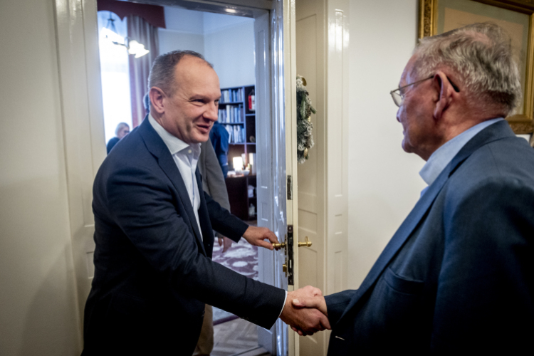 Kiskunfélegyházán tartott fogadóórát Lezsák Sándor országgyűlési képviselő 