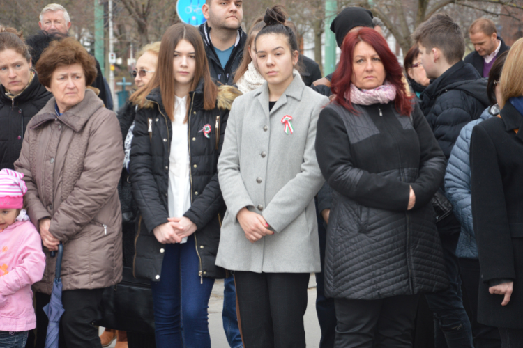 Városi ünnepség a Petőfi szobornál március 15-én