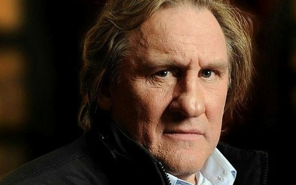 Zárolta Gérard Depardieu számláit az orosz adóhatóság