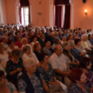 Meglepetés előadó szórakoztatta a nyugdíjasokat