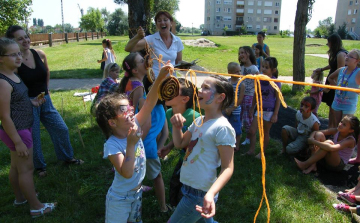 Nyári lazulást szerveznek a lakótelepi szülők