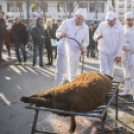 Sorban álltak a disznótoros ételekért Félegyházán