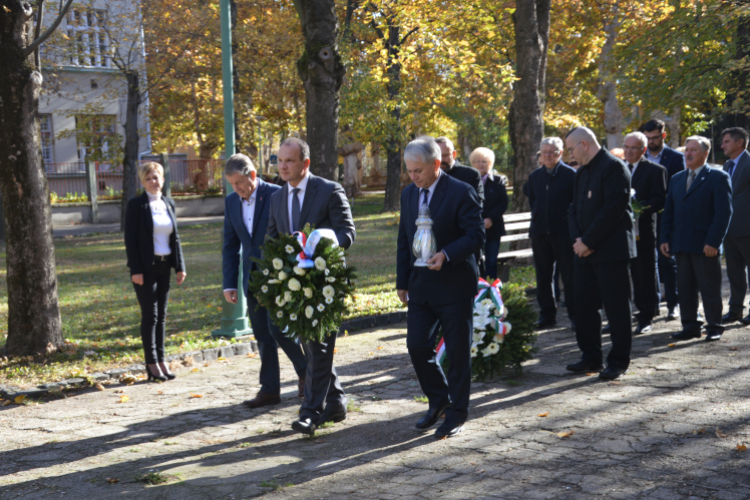 A világháborúk hőseire emlékeztek