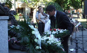 Petőfi Sándorra emlékezett városunk