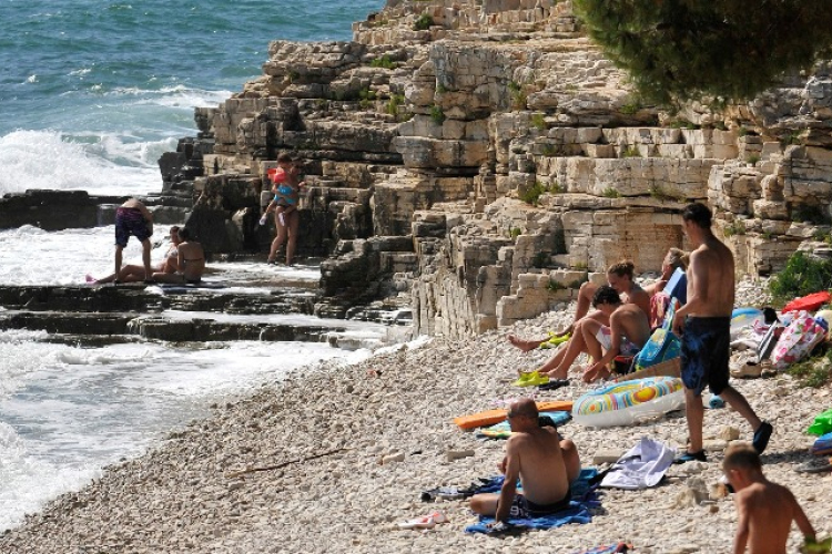 Idén is segítik a horvát tengerparton nyaralókat magyar rendőrök