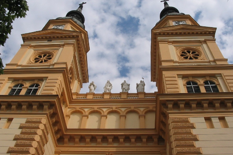 Hírek a Szent István Templomból