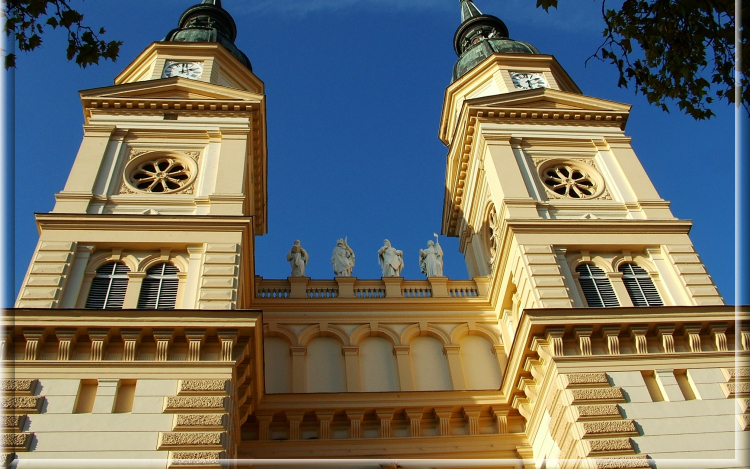 Hírek a Szent István Templomból