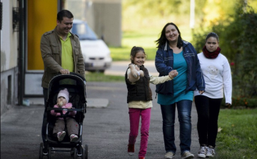 Már lehet igényelni a családtámogatásokat