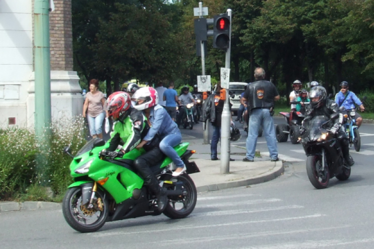 Jótékonysági Oldalkocsis és Motoros Találkozó