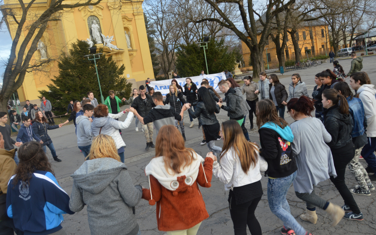 Táncra perdültek Arany János születésének 200. évfordulóján