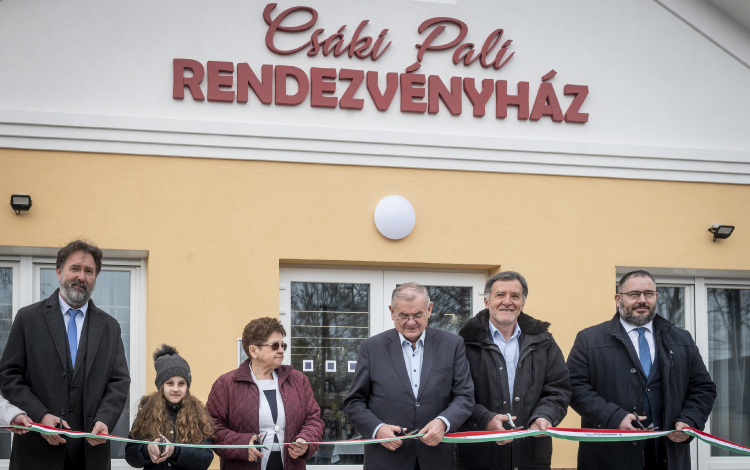 Rendezvényházat avattak Fülöpjakabon
