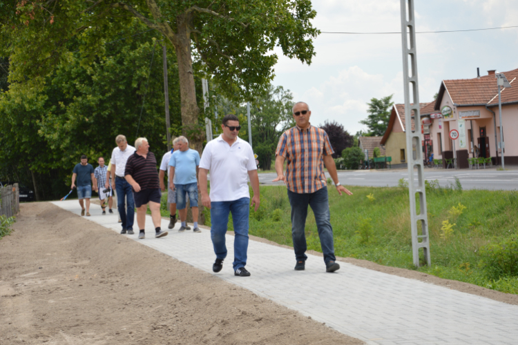 Egy lépéssel közelebb kerültek a biztonságos közlekedéshez az Aranyhegyi lakótelepen élők